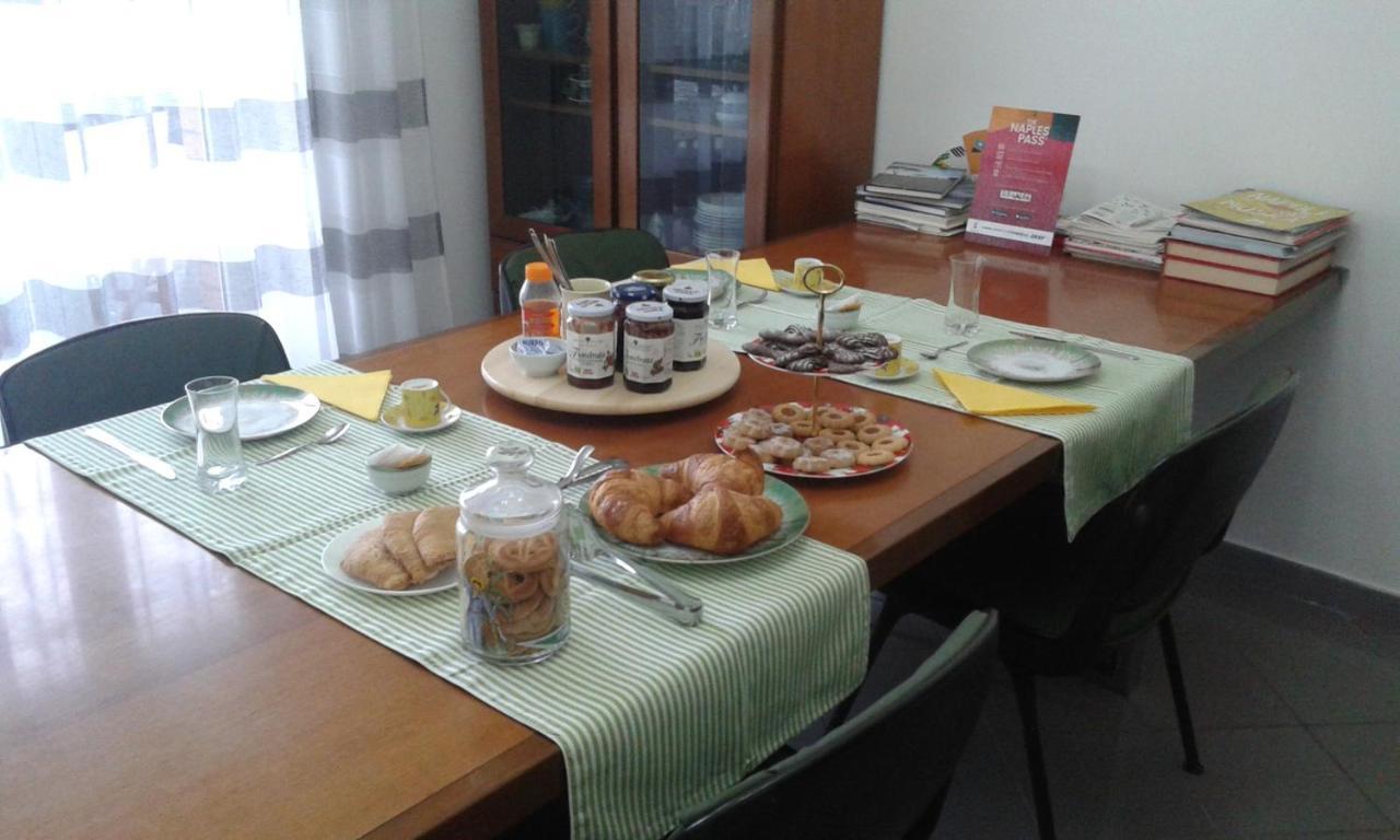 B&B Galileo Napoli Bagian luar foto