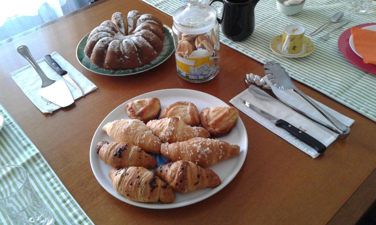 B&B Galileo Napoli Bagian luar foto