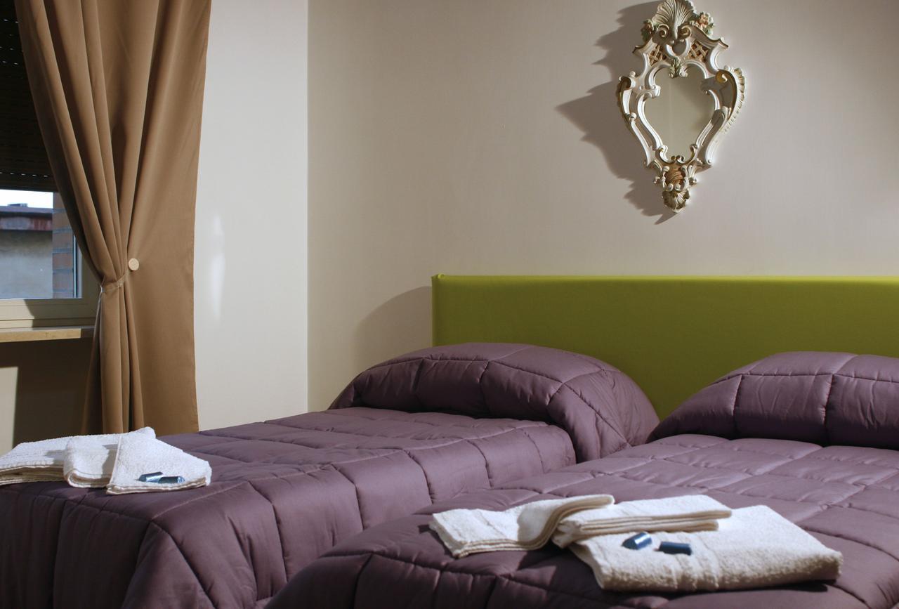 B&B Galileo Napoli Bagian luar foto