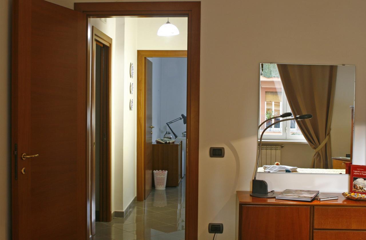 B&B Galileo Napoli Bagian luar foto
