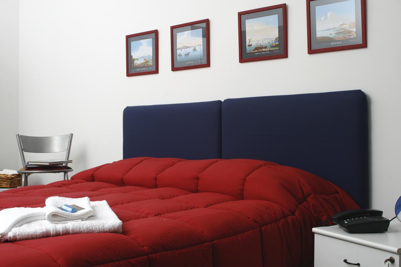 B&B Galileo Napoli Bagian luar foto